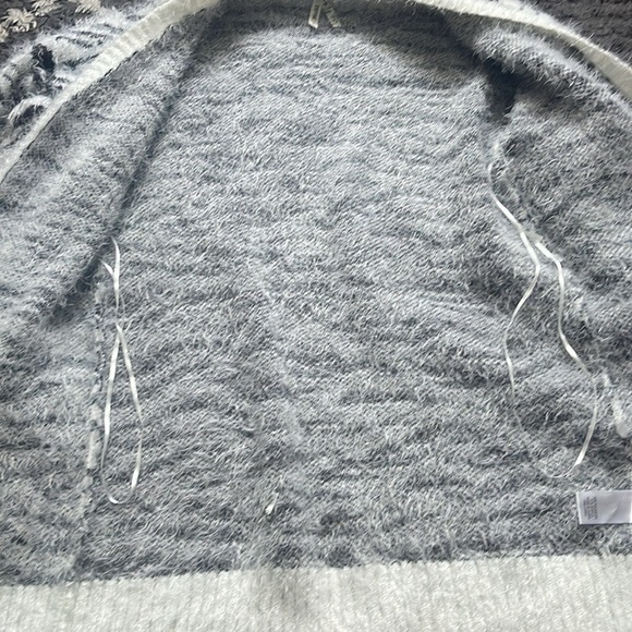 MUDD - Fuzzy Zebra Cardigan Duster - Picture 3 of 6